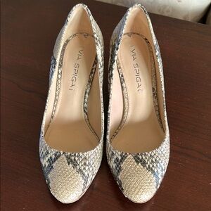 Via Spiga Cream and Black Heels